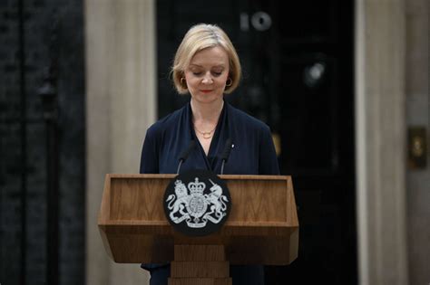 liz truss resigned